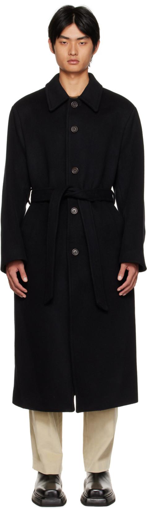 Black Single-Breasted Coat by AMOMENTO