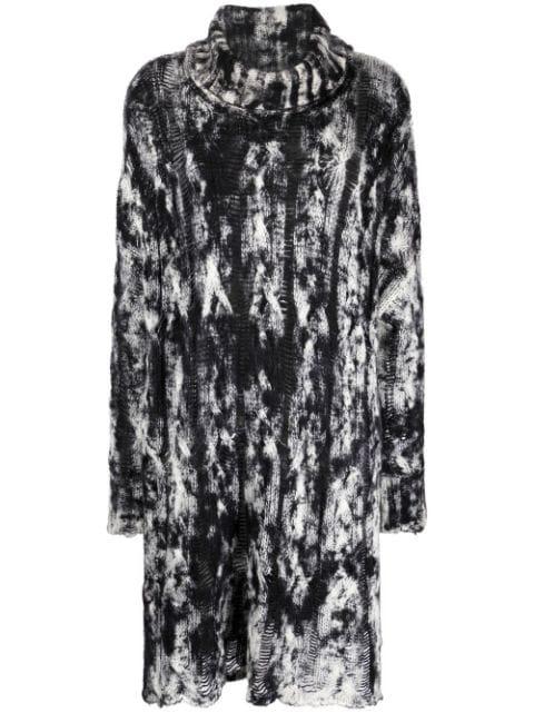 abstract-pint jumper dress by AVANT TOI