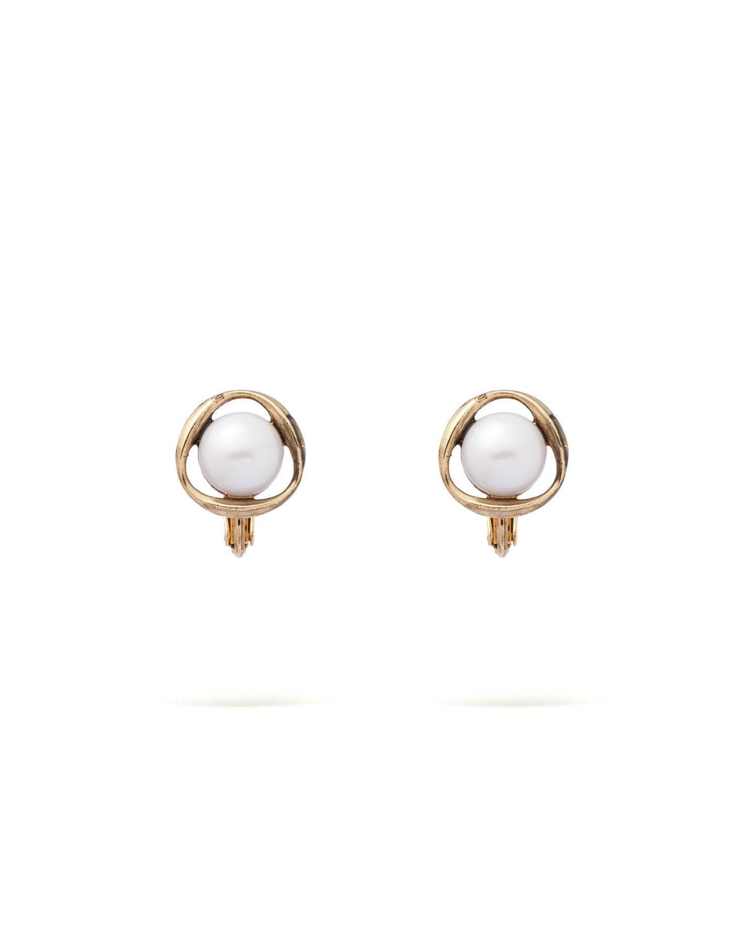 Gold-toned pearl earrings by BEAMS BOY