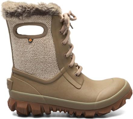 Arcata Snow Boots by BOGS