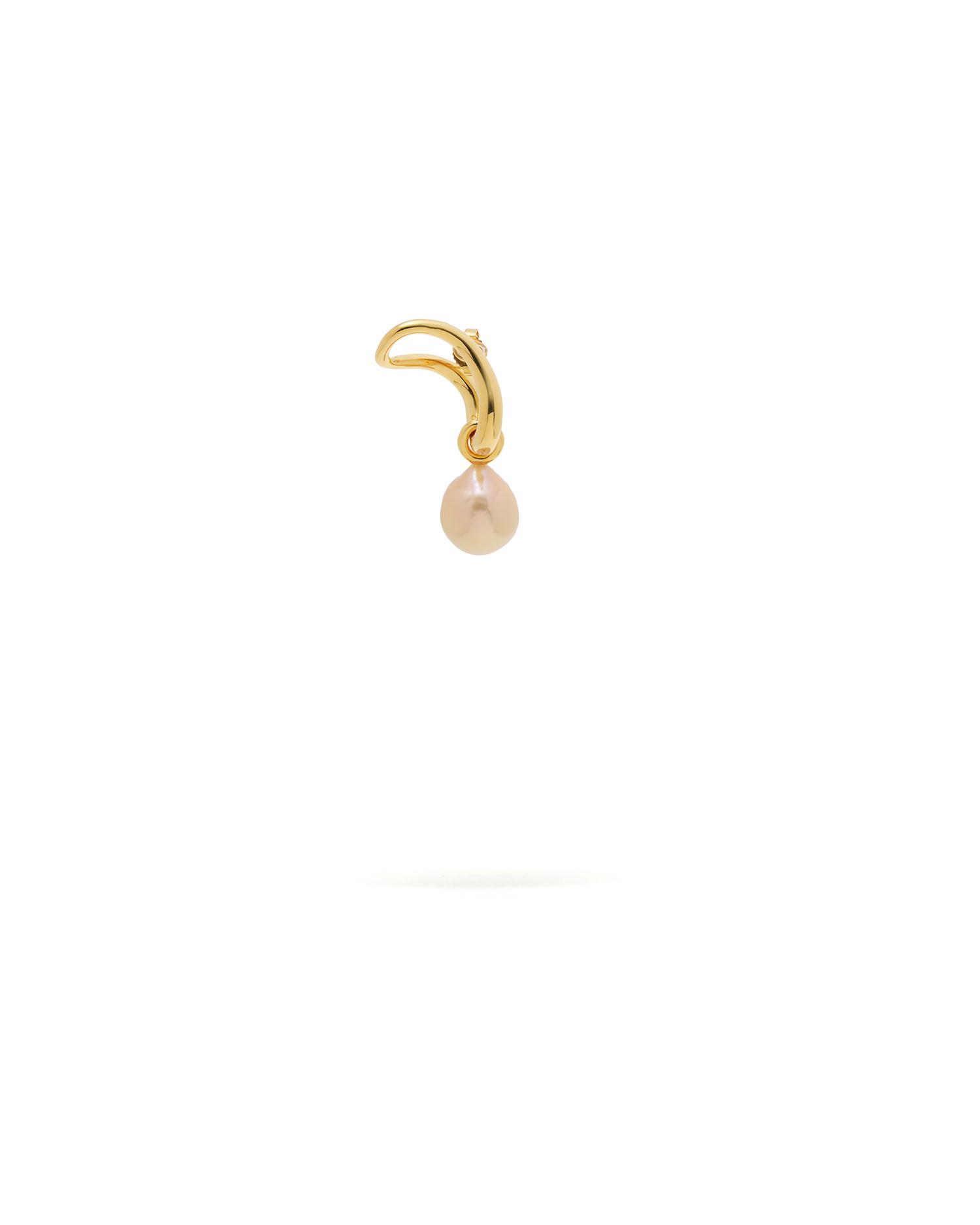 Slide pearl single earring by CHARLOTTE CHESNAIS