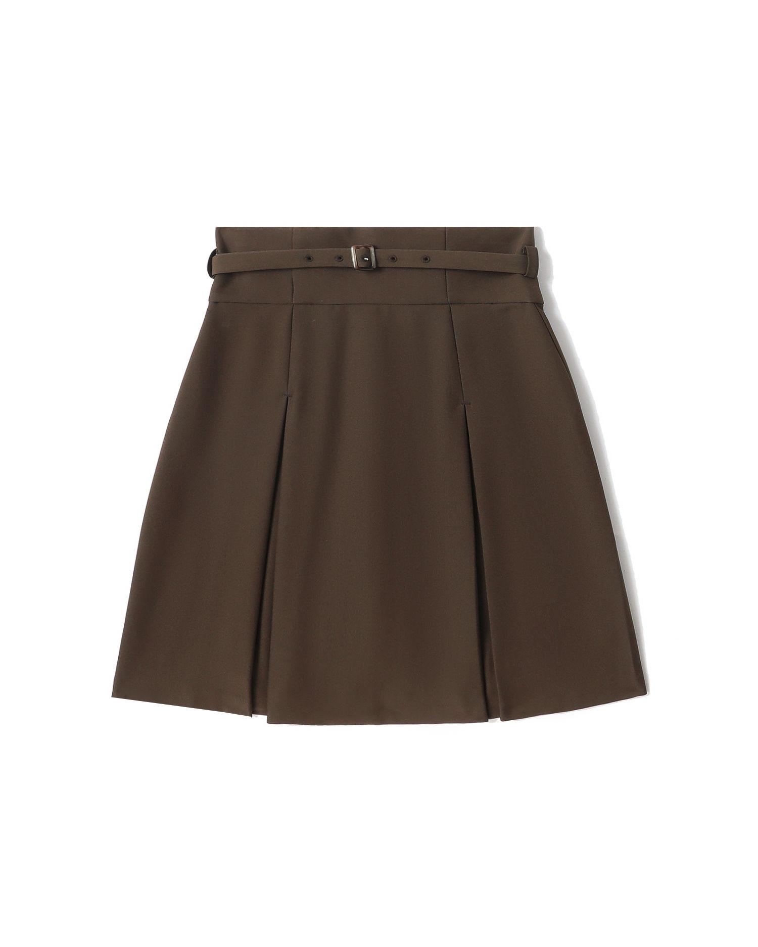 A-line pleated skirt by DAZZLIN
