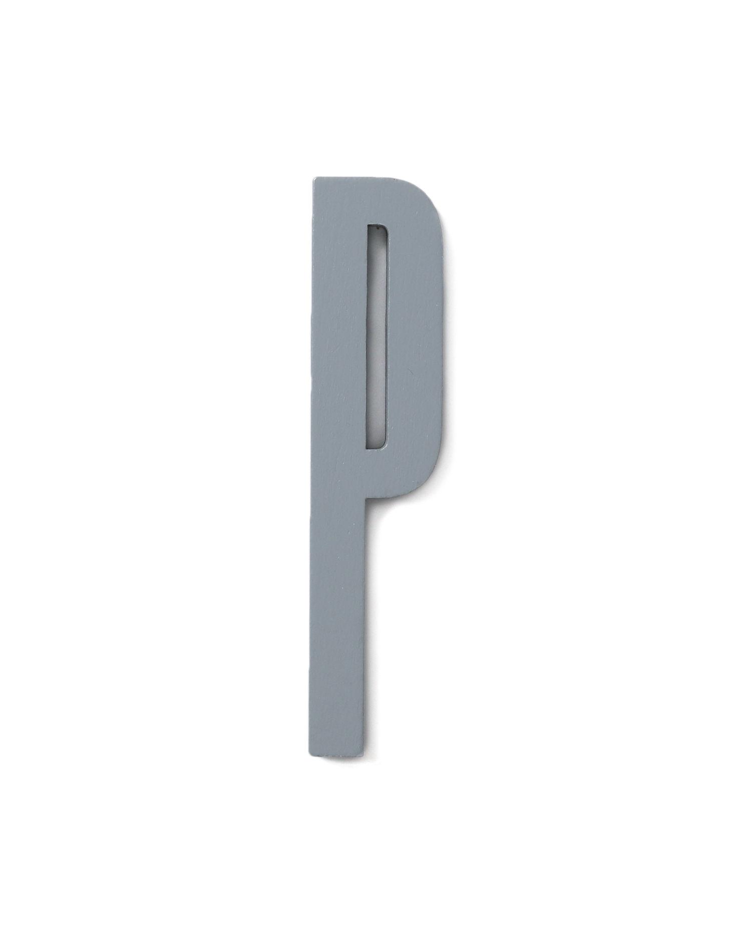 Letter P display by DESIGN LETTERS